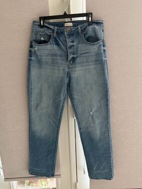 Women’s Straight Leg Jeans - Light Blue Distressed